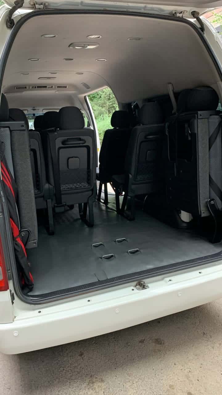 Перевозка детей и школьников в Алматы на микроавтобусе Toyota Hiace