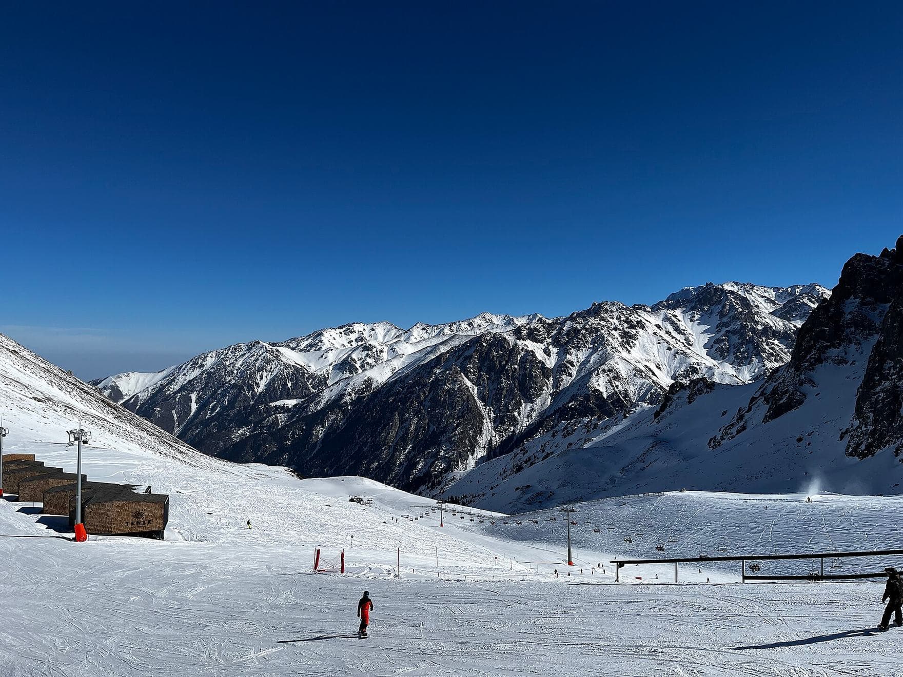 Shymbulak ski runs in February, a lift and Trans-Ili Alatau peaks — where to go from Almaty in winter